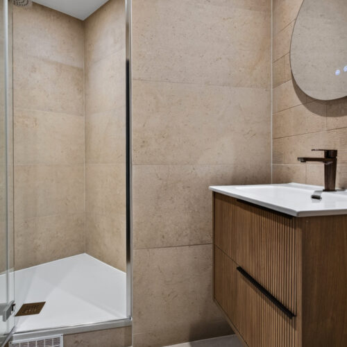 Rénovation Cabine de douche sur mesure et vasque moderne